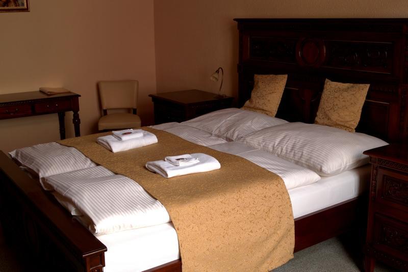 Hotel Na Kafkove Острава Екстериор снимка