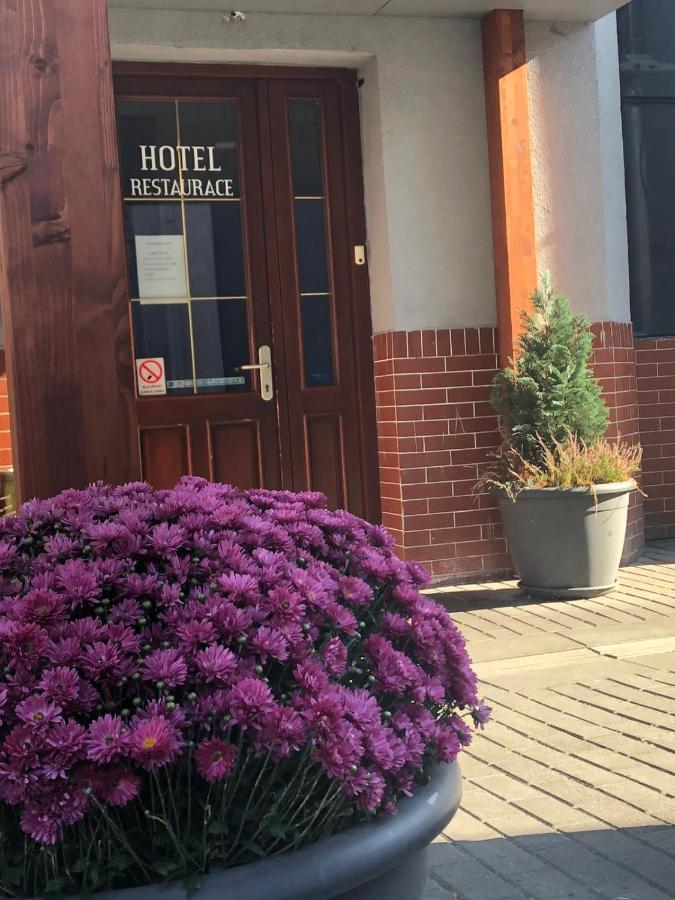 Hotel Na Kafkove Острава Екстериор снимка