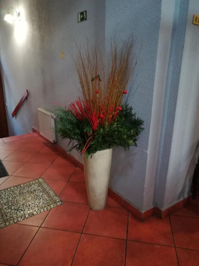 Hotel Na Kafkove Острава Екстериор снимка